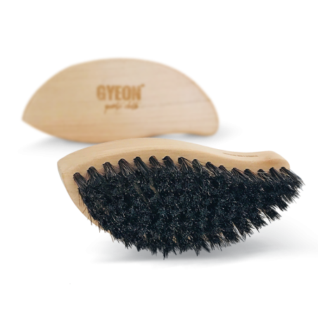 Gyeon Q2M LeatherBrush - szczoteczka do czyszczenia skóry
