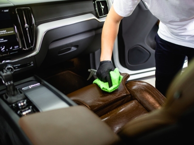 Detailing Wnętrza: Skórzane i Tekstylne Powierzchnie – Klucz do Doskonałego Wygl